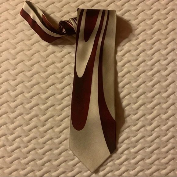 Steven Land Collection in Burgundy & Cream Swirls Men’s Necktie & Handkerchief